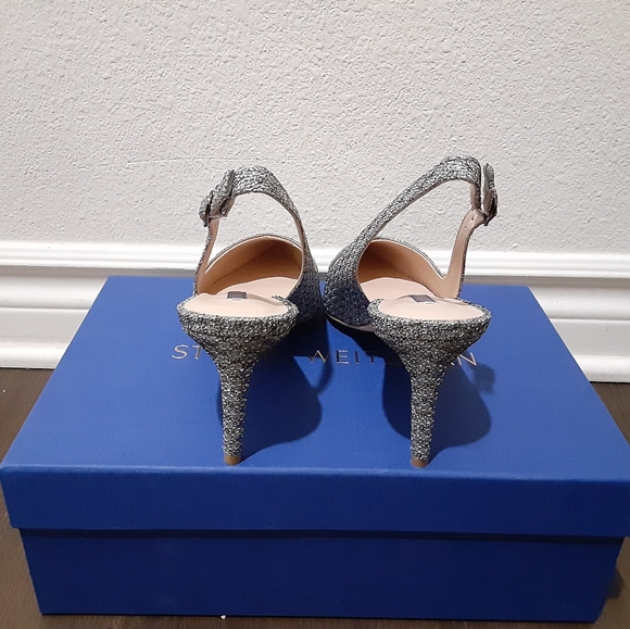 Stuart Weitzman - Picture 5 of 5